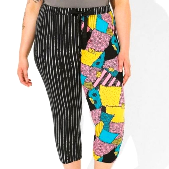 ❤️NWT VINTAGE TORRID DISNEY LEGGING NIGHTMARE BEFORE CHRISTMAS JACK SALLY 4X - Picture 1 of 9